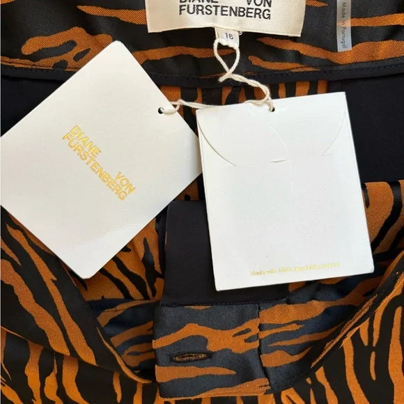 Diane von Furstenberg Sienna stretchy jacquard straight leg pants, sz 16 animal - Picture 3 of 10